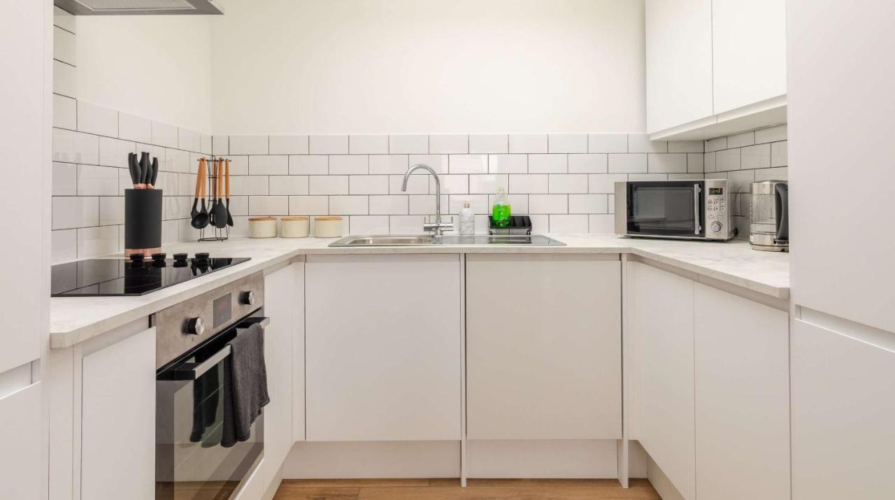 One Bed Top Floor, Brand New, Central Old Town 哈斯丁 外观 照片