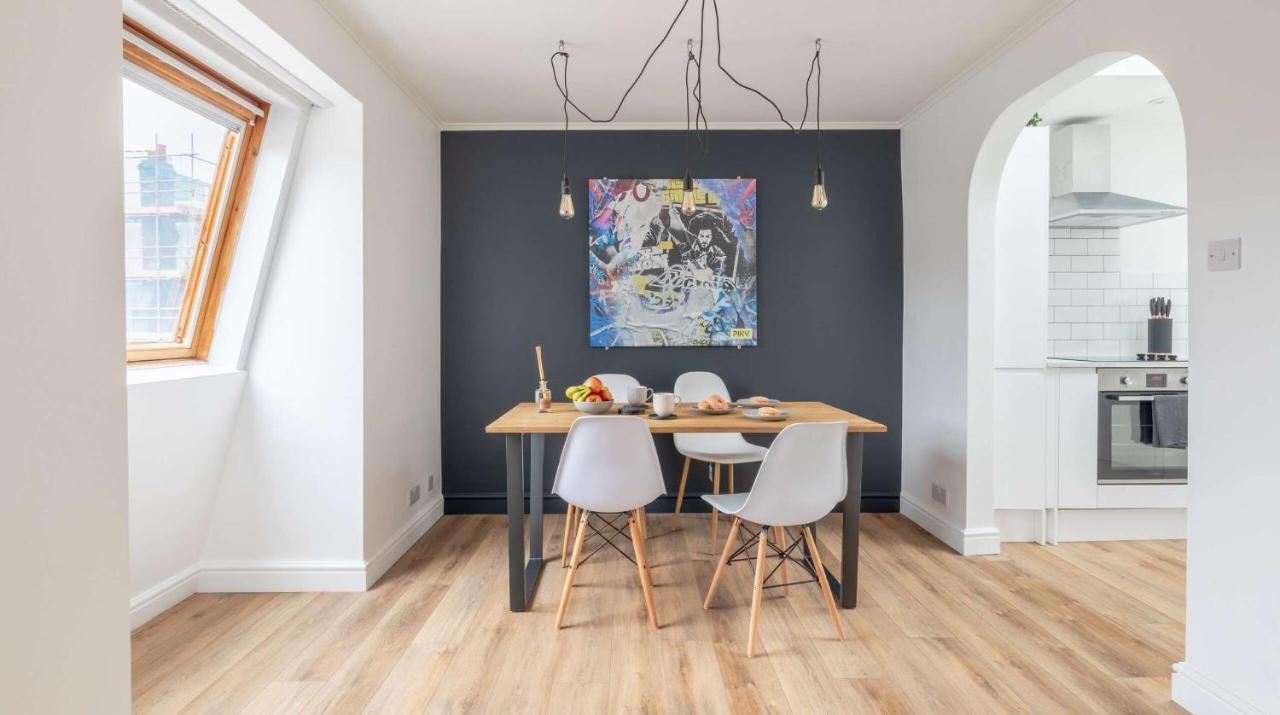 One Bed Top Floor, Brand New, Central Old Town 哈斯丁 外观 照片